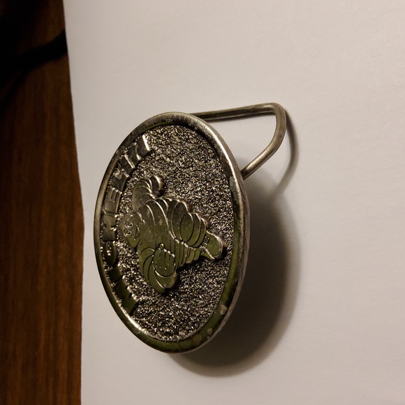 Vtg.Michelin Man Belt Buckle Silvertone 3D. - Picture 5 of 6